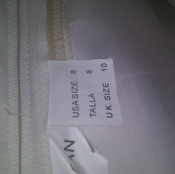 WEDDING DRESSES - Picture 7 of 8